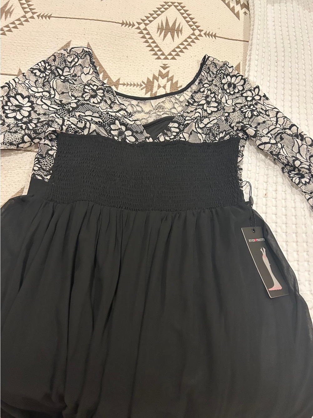 Black Maxi Dress with White Floral Lace Bodice and Three-Quarter Sleeves - Picture 2 of 2